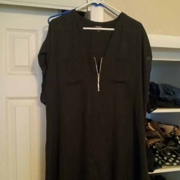 Torrid long black top and shorts - Picture 1 of 4